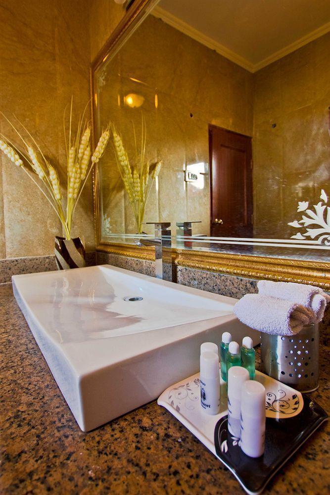 Jamal Resorts Srinagar  Luaran gambar